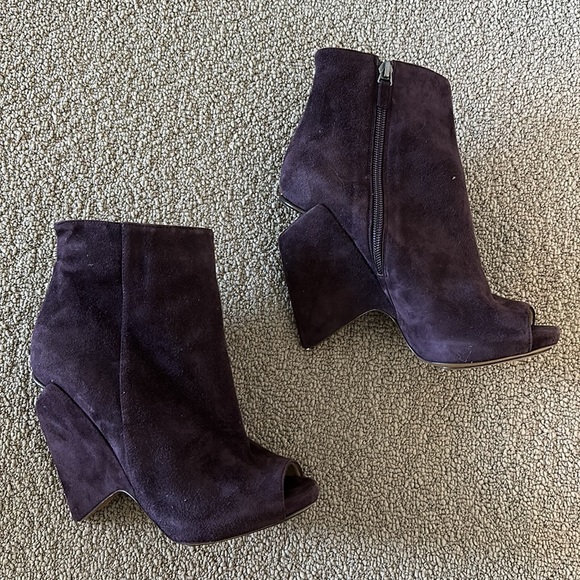 Nicholas Kirkwood architectural chunky cut out heel stacked wedge pee toe bootie